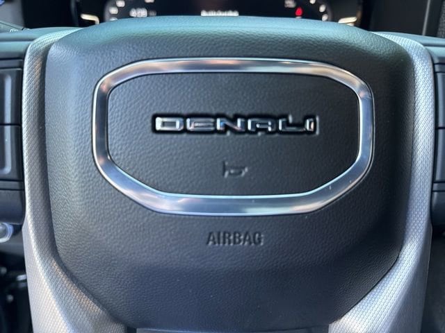 2023 GMC Yukon Denali - Photo 15