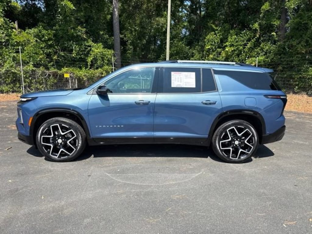 Used 2025 Chevrolet Traverse High Country SUV