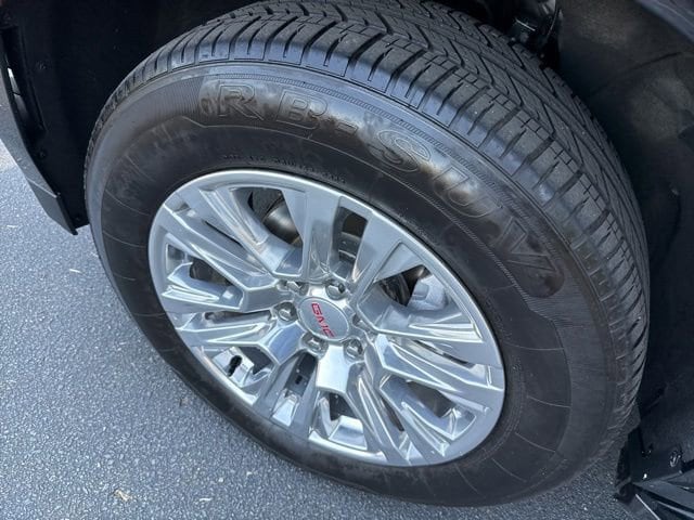 2023 GMC Yukon Denali - Photo 39