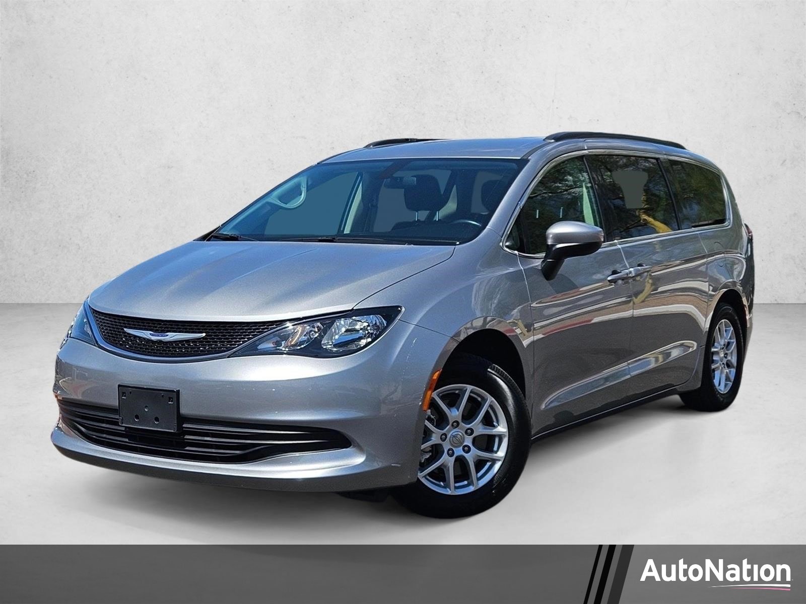 2020 Chrysler Voyager