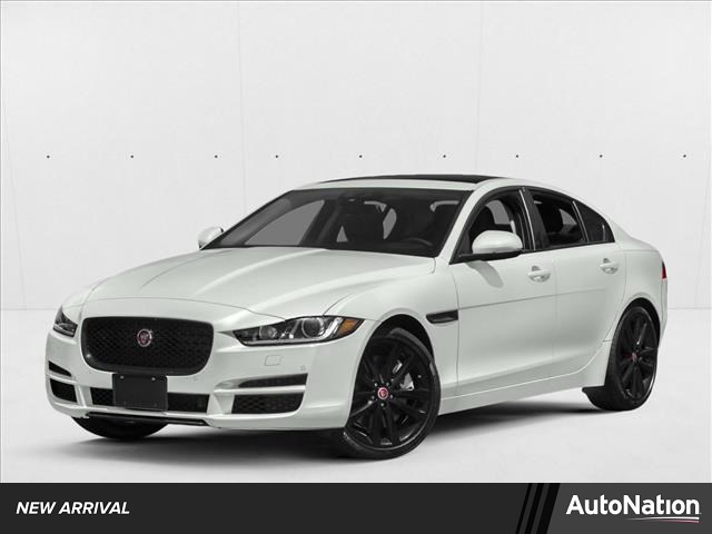  Jaguar XE
