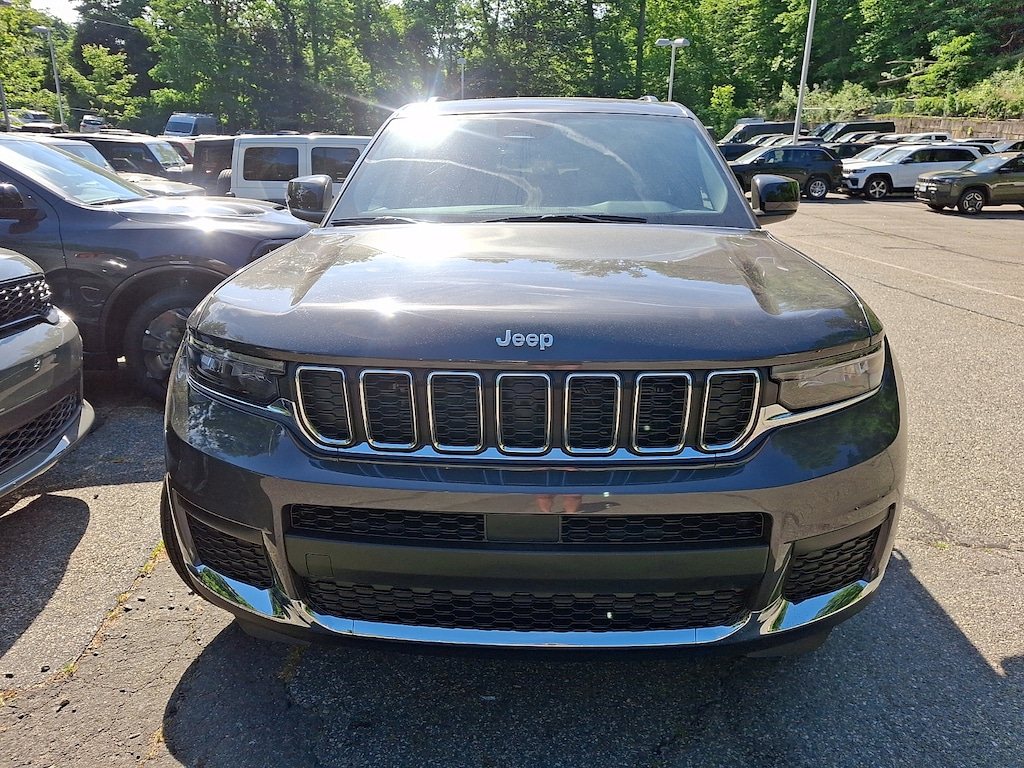 New 2026 Jeep Grand Cherokee L LAREDO 4X4 Sport Utility