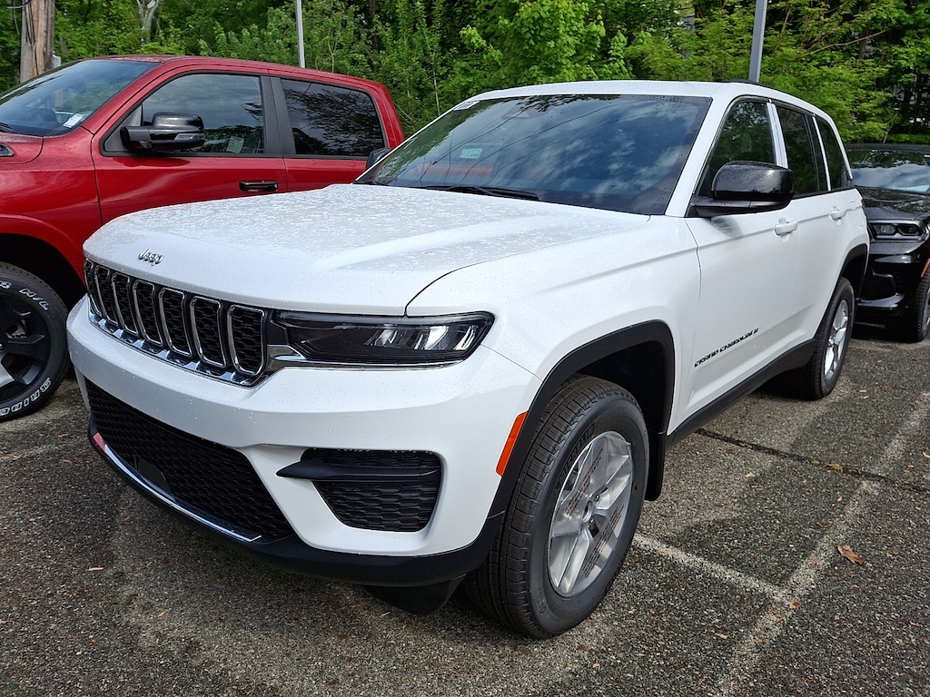 New 2026 Jeep Grand Cherokee Laredo X 4x4 Sport Utility