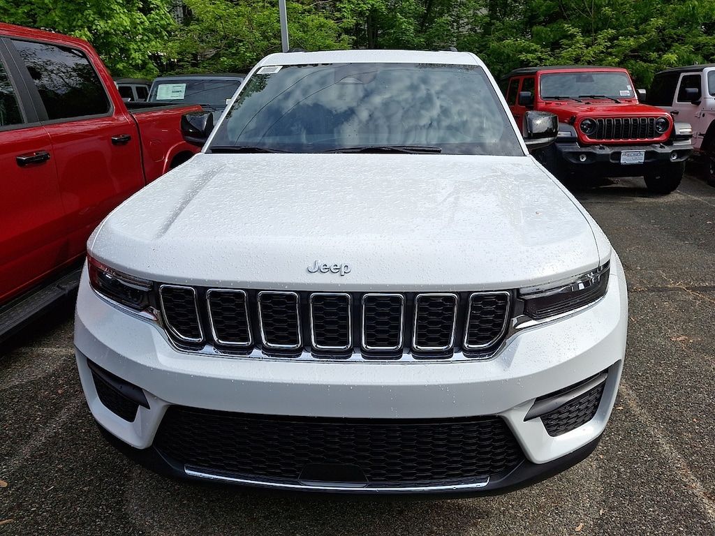 New 2026 Jeep Grand Cherokee Laredo X 4x4 Sport Utility