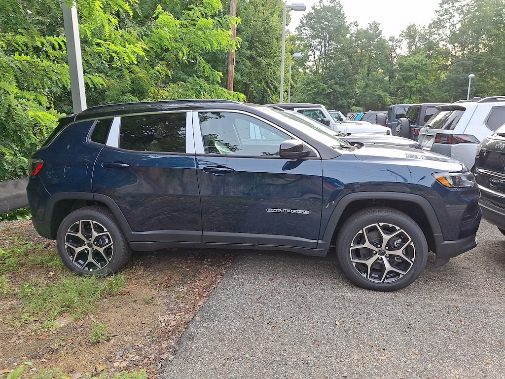 New 2026 Jeep Compass LIMITED 4X4 Sport Utility