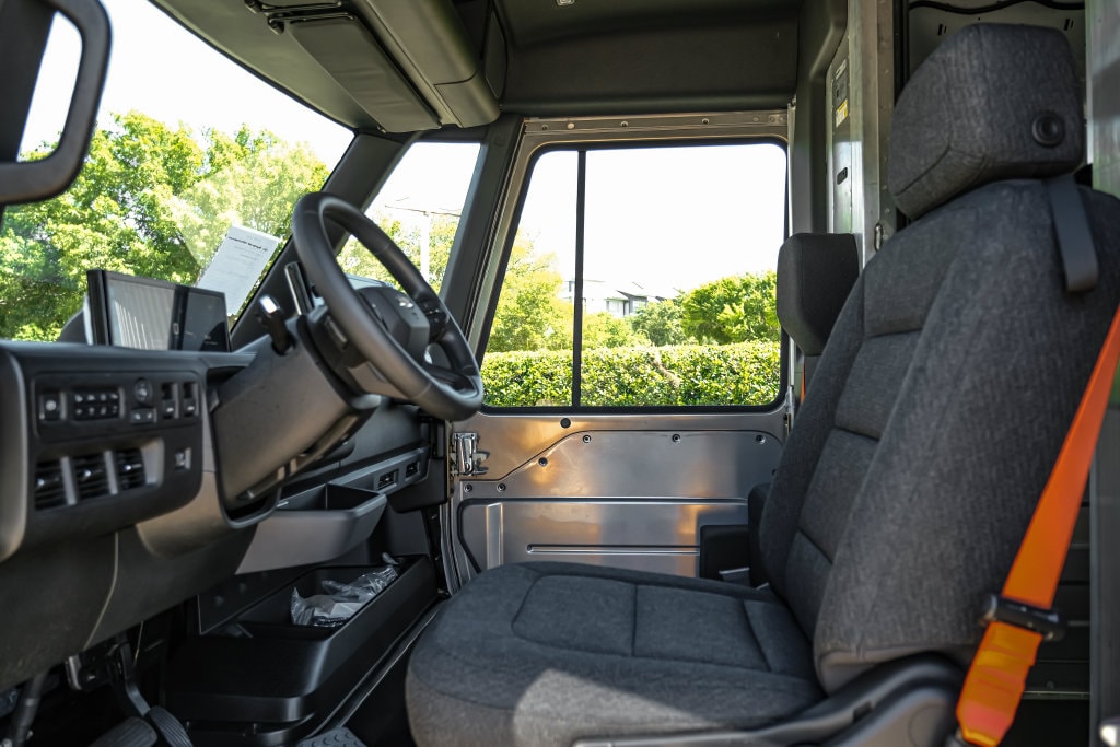 Used 2025 Chevrolet BrightDrop 600 Cargo Van