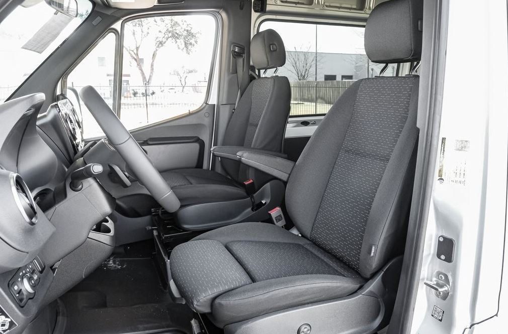 2022 Mercedes-Benz Sprinter Cargo Van Base - Photo 4