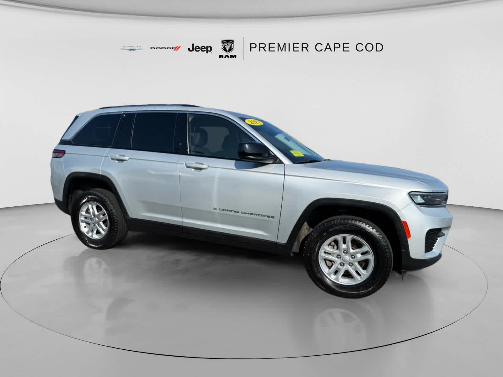 2023 Jeep Grand Cherokee Laredo SUV