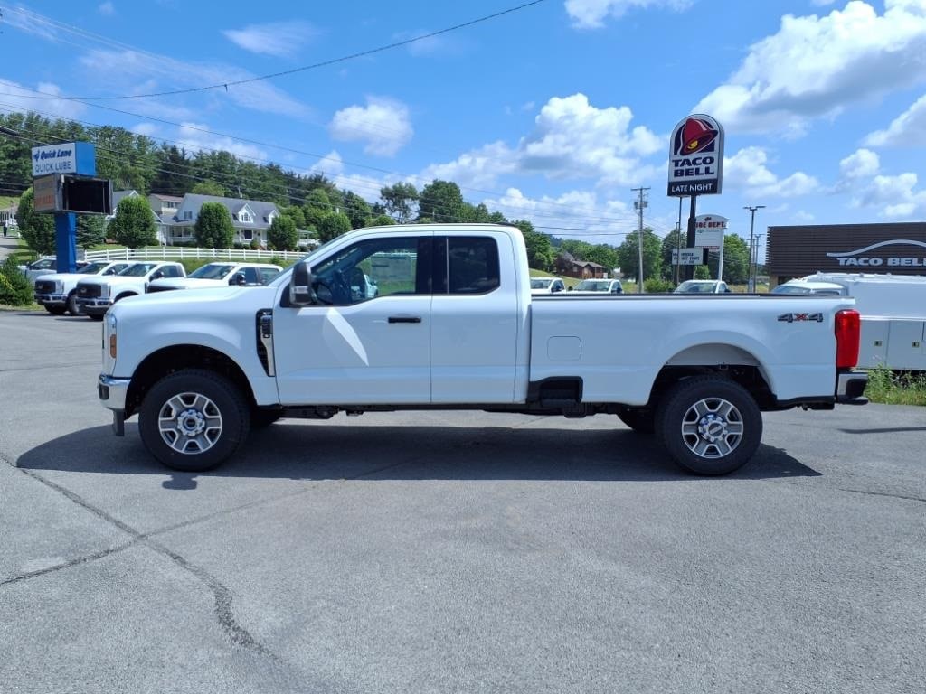 New 2025 Ford F-350SD XLT Truck