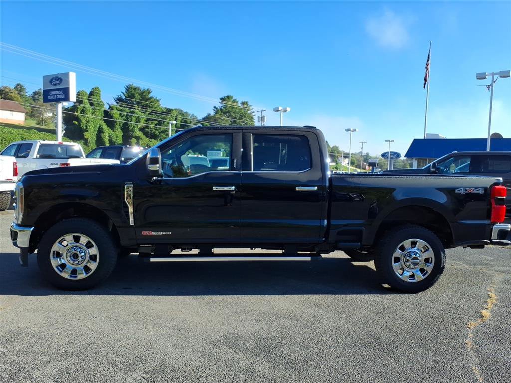 New 2027 Ford F-250SD Lariat Truck
