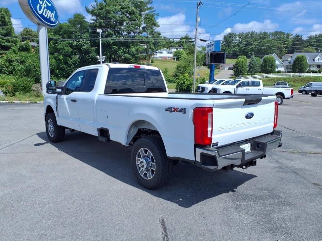 New 2025 Ford F-350SD XLT Truck