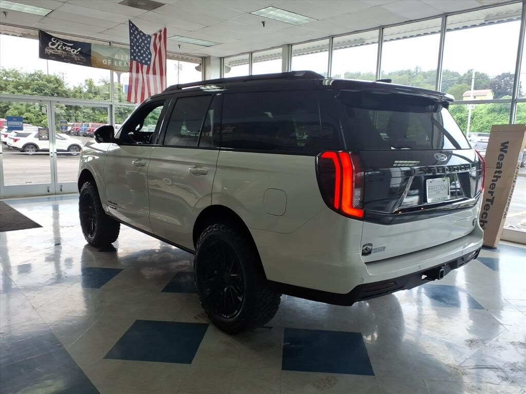New 2027 Ford Expedition Tremor SUV