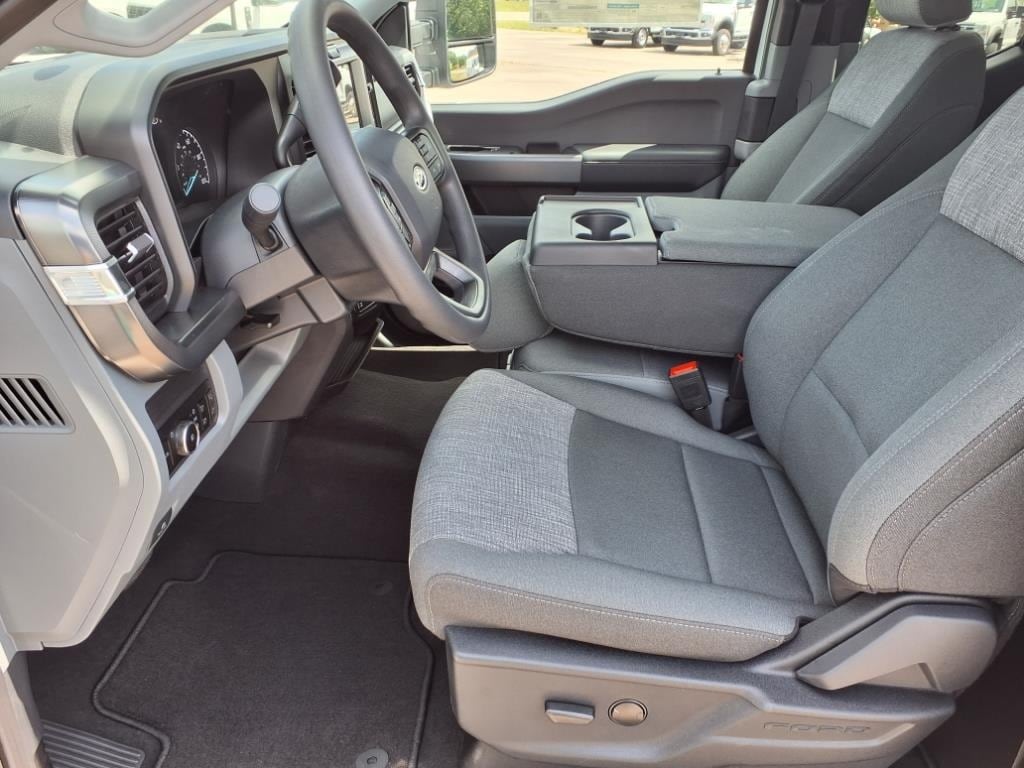 New 2025 Ford F-350SD XLT Truck