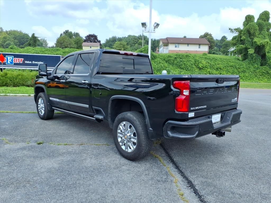 Used 2024 Chevrolet Silverado 2500HD High Country Truck