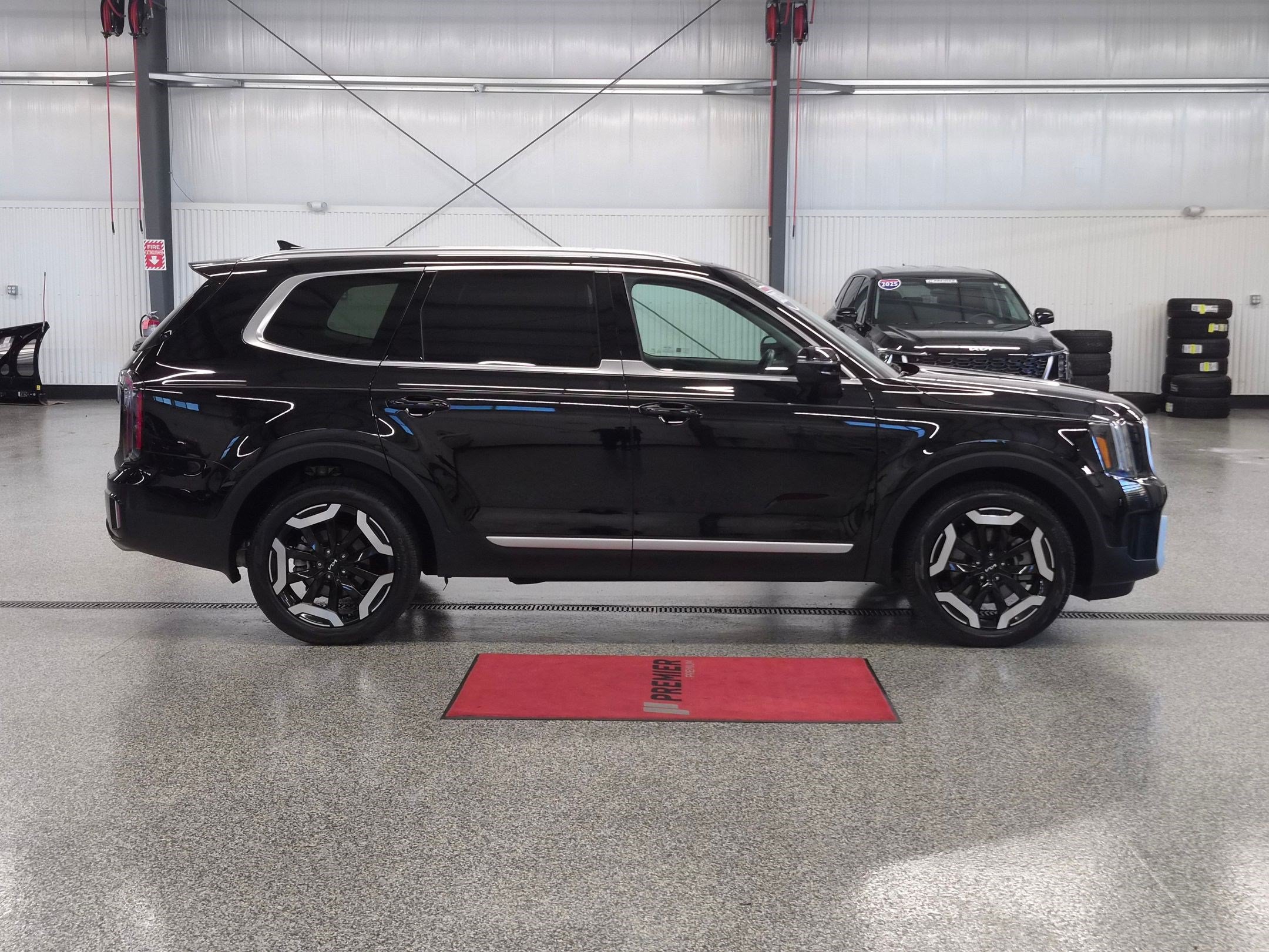 Certified 2025 Kia Telluride EX Sport Utility