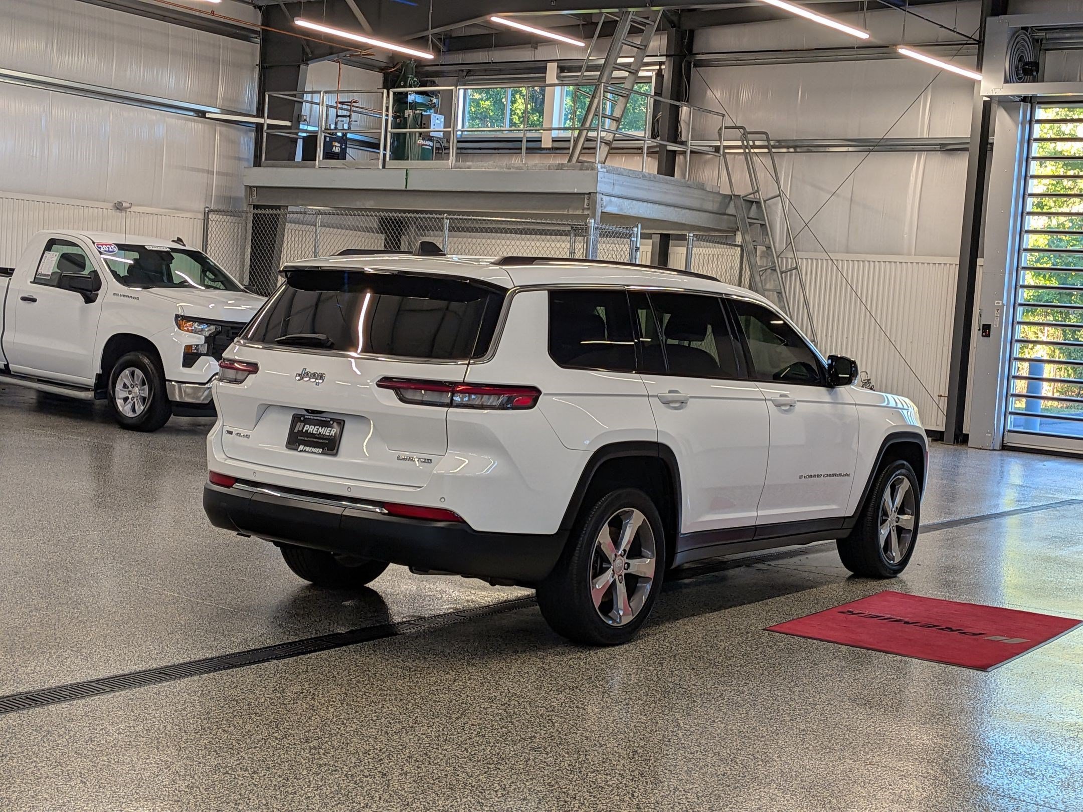 Used 2022 Jeep Grand Cherokee L Limited Sport Utility