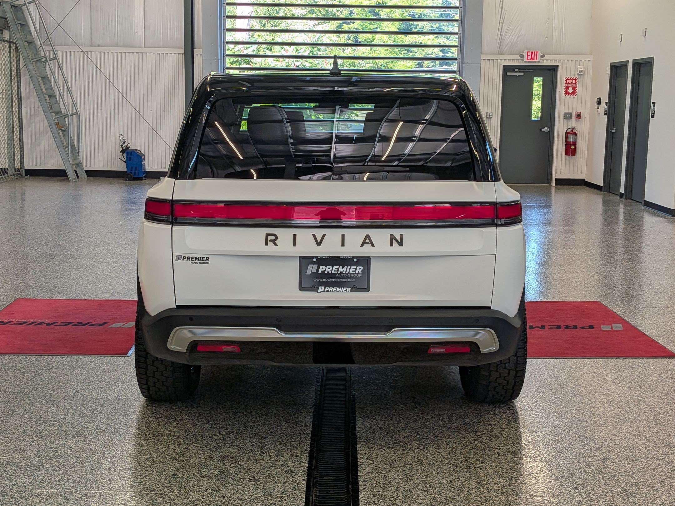 Used 2023 Rivian R1S Adventure Sport Utility