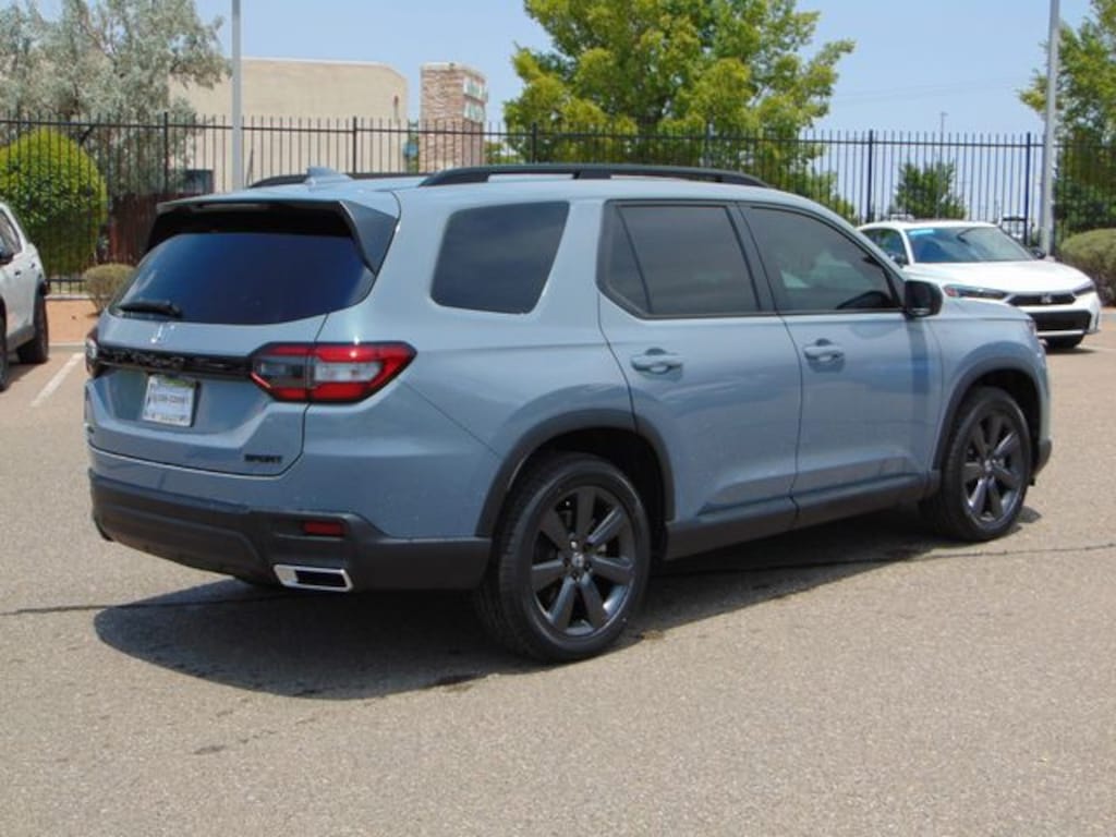 Used 2025 Honda Pilot Sport SUV