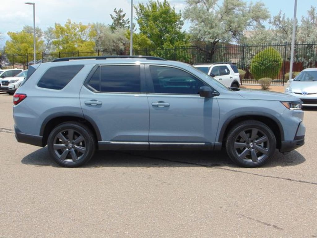 Used 2025 Honda Pilot Sport SUV