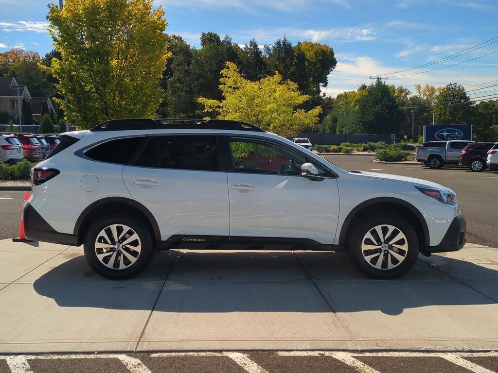 Used 2022 Subaru Outback Premium SUV