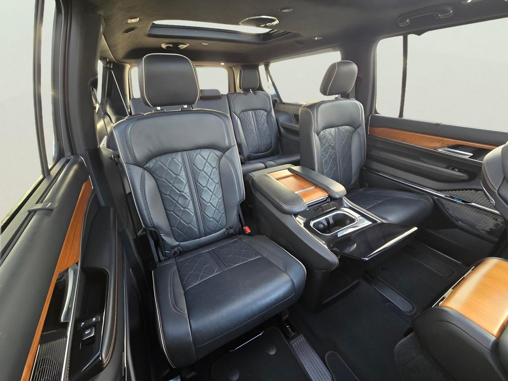 2024 Jeep Grand Wagoneer L Series III - Photo 17
