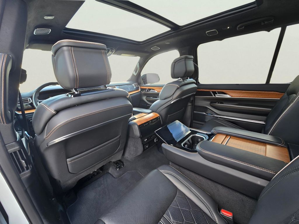 2024 Jeep Grand Wagoneer L Series III - Photo 13