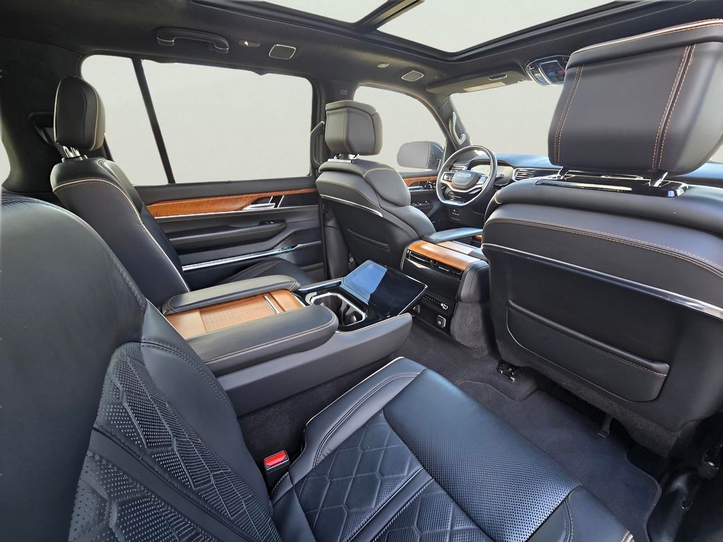 2024 Jeep Grand Wagoneer L Series III - Photo 20