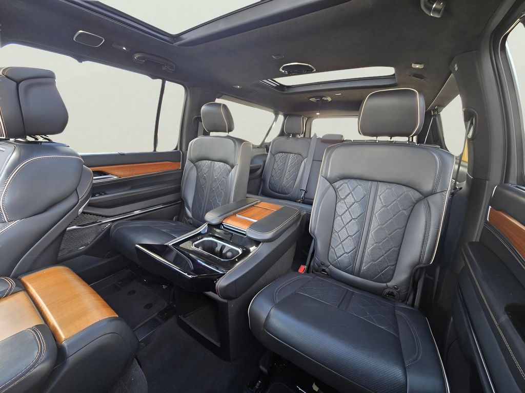 2024 Jeep Grand Wagoneer L Series III - Photo 10