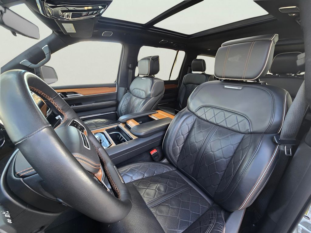2024 Jeep Grand Wagoneer L Series III - Photo 6