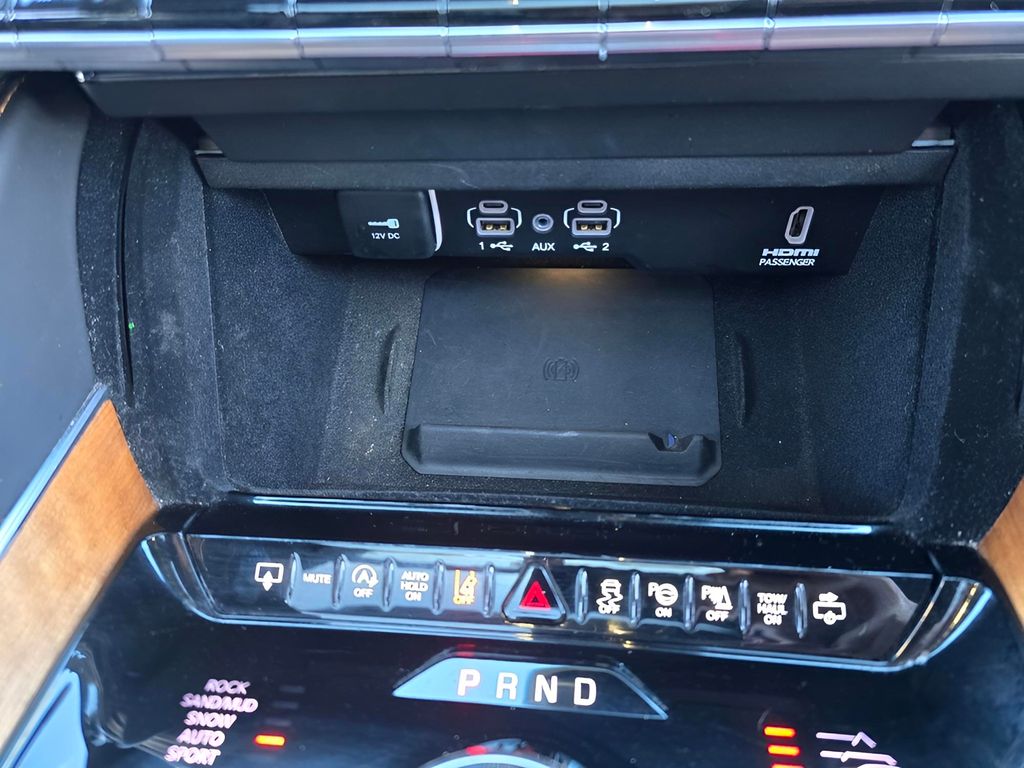 2024 Jeep Grand Wagoneer L Series III - Photo 47