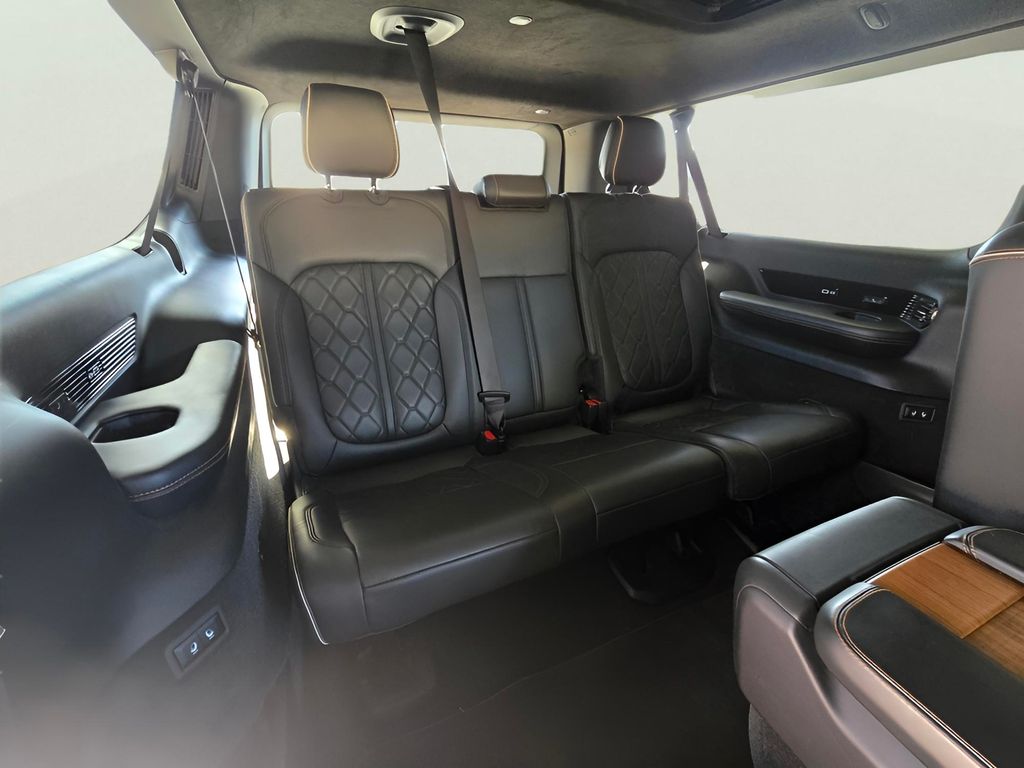 2024 Jeep Grand Wagoneer L Series III - Photo 40