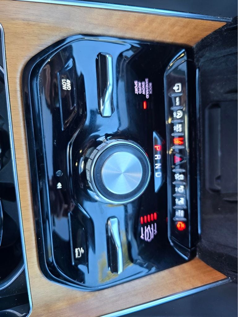 2024 Jeep Grand Wagoneer L Series III - Photo 65
