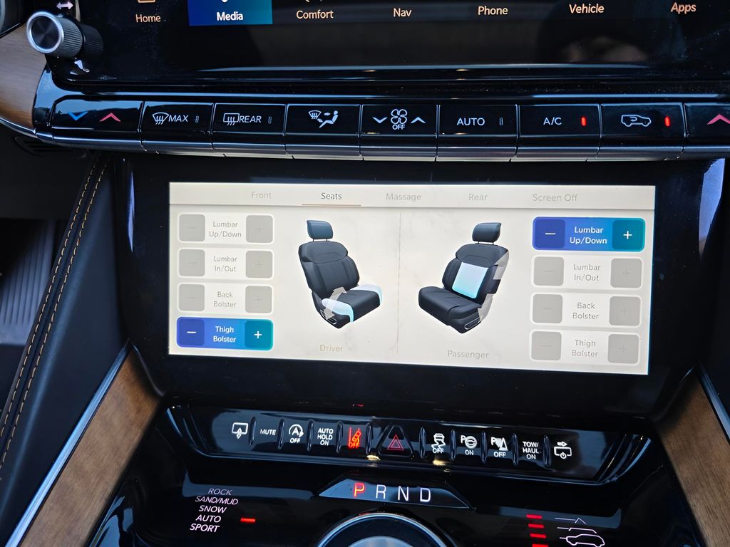 2024 Jeep Grand Wagoneer L Series III - Photo 11