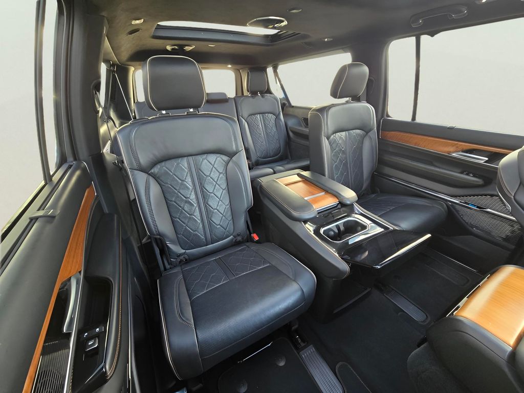 2024 Jeep Grand Wagoneer L Series III - Photo 9