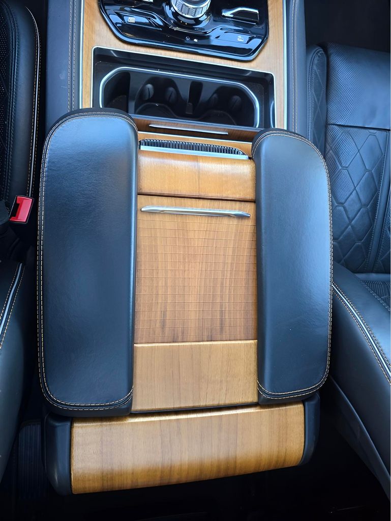 2024 Jeep Grand Wagoneer L Series III - Photo 26