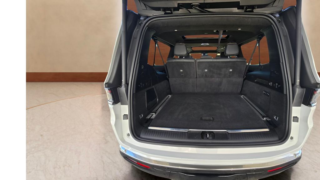 2024 Jeep Grand Wagoneer L Series III - Photo 29