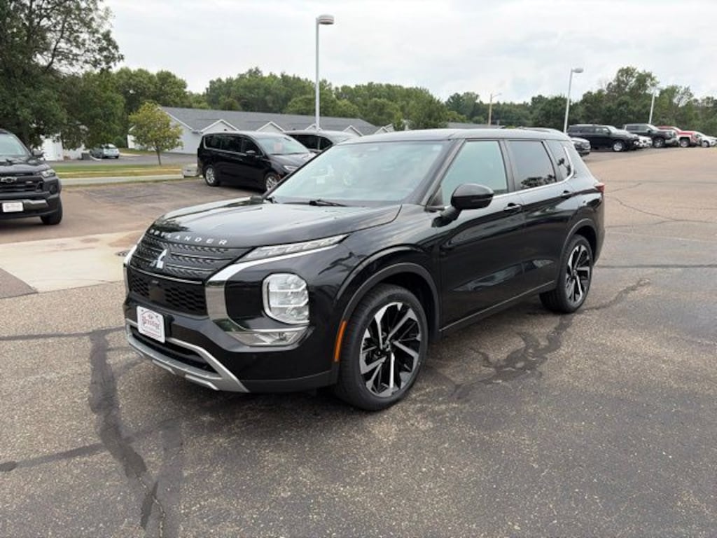 Used 2022 Mitsubishi Outlander SE CUV