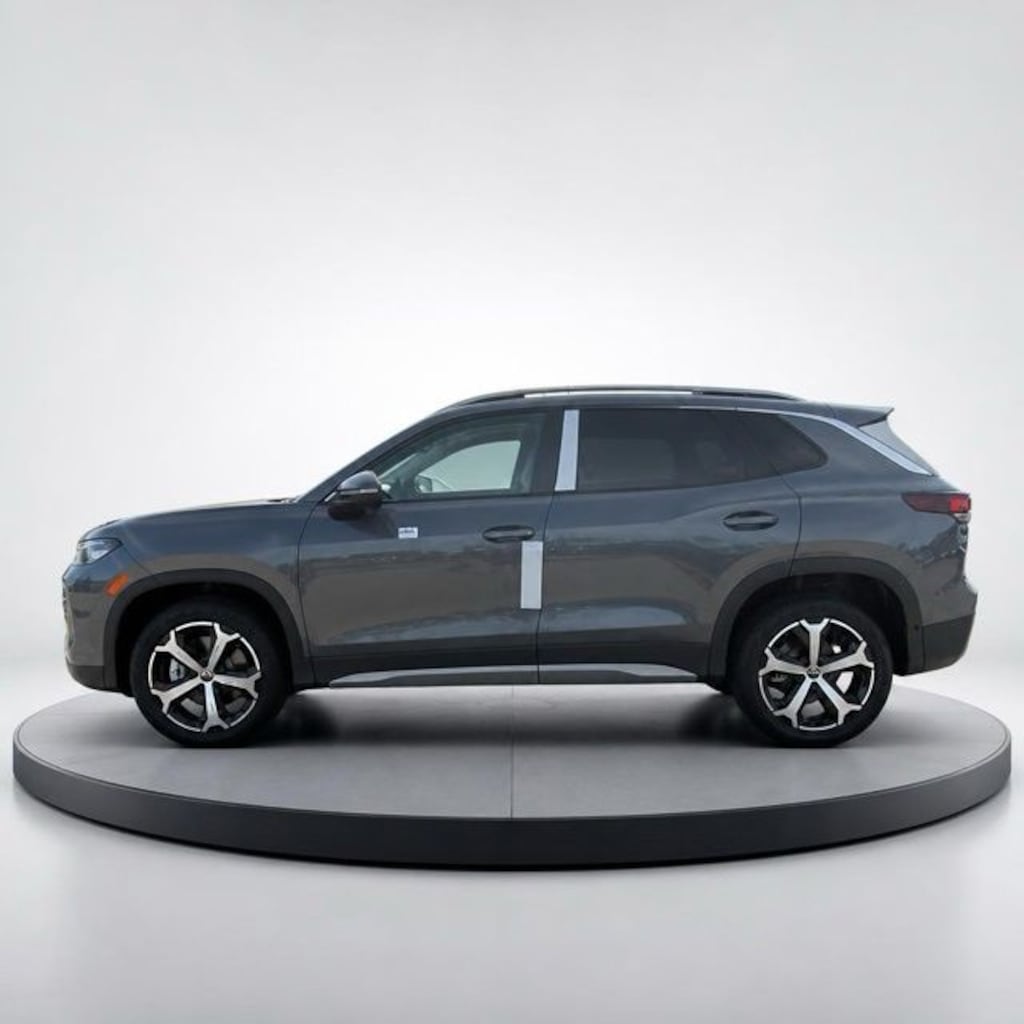 New 2026 Volkswagen Tiguan SE SUV