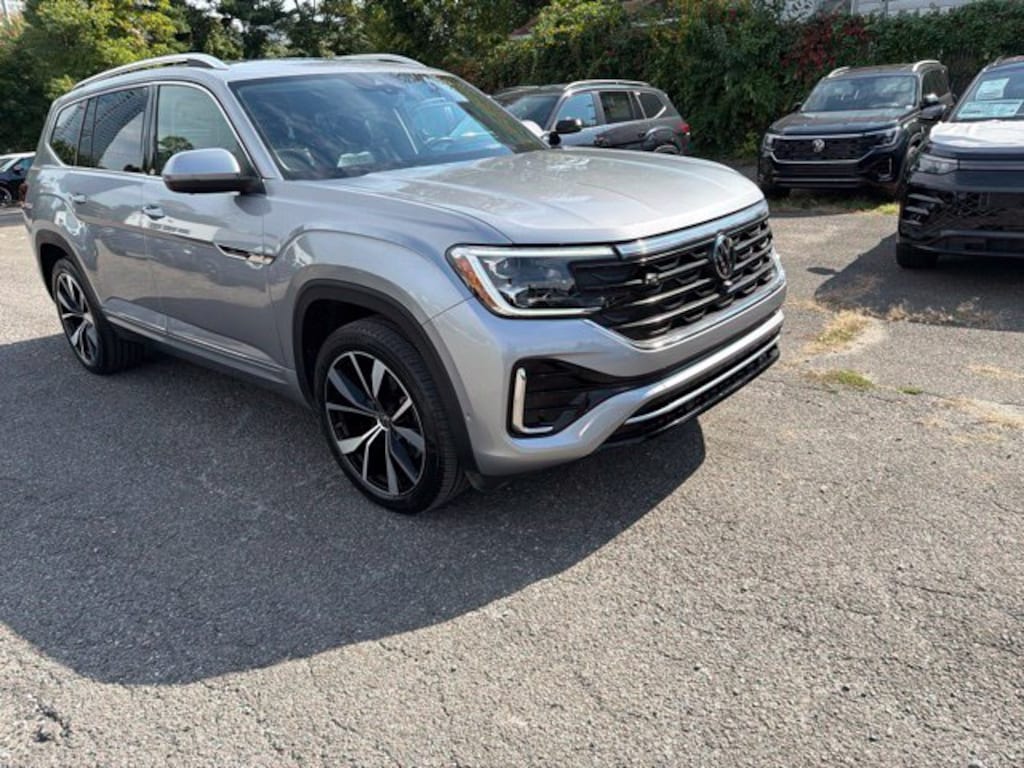 Used 2024 Volkswagen Atlas 2.0T SEL Premium R-Line SUV
