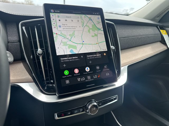 2026 Volvo XC90 Plus - Photo 17