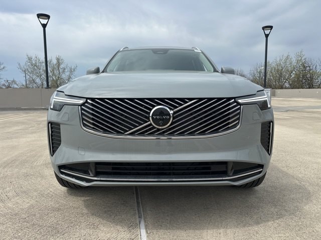 2026 Volvo XC90 Plus - Photo 2