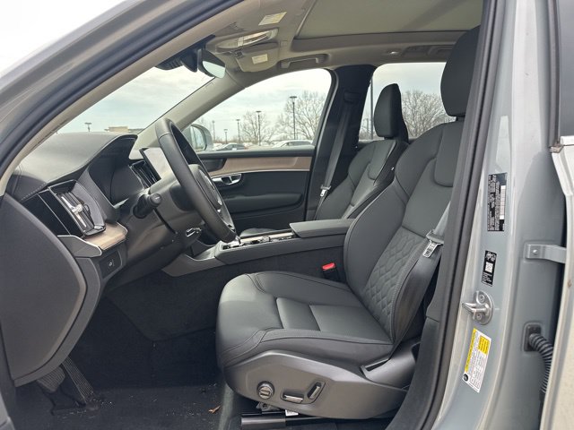 2026 Volvo XC90 Plus - Photo 15