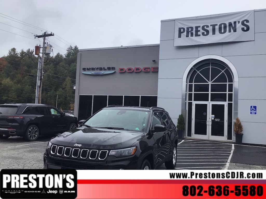Used 2024 Jeep Compass Latitude SUV