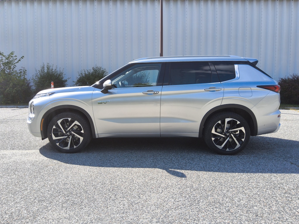 Used 2024 Mitsubishi Outlander Plug-In Hybrid SEL SUV