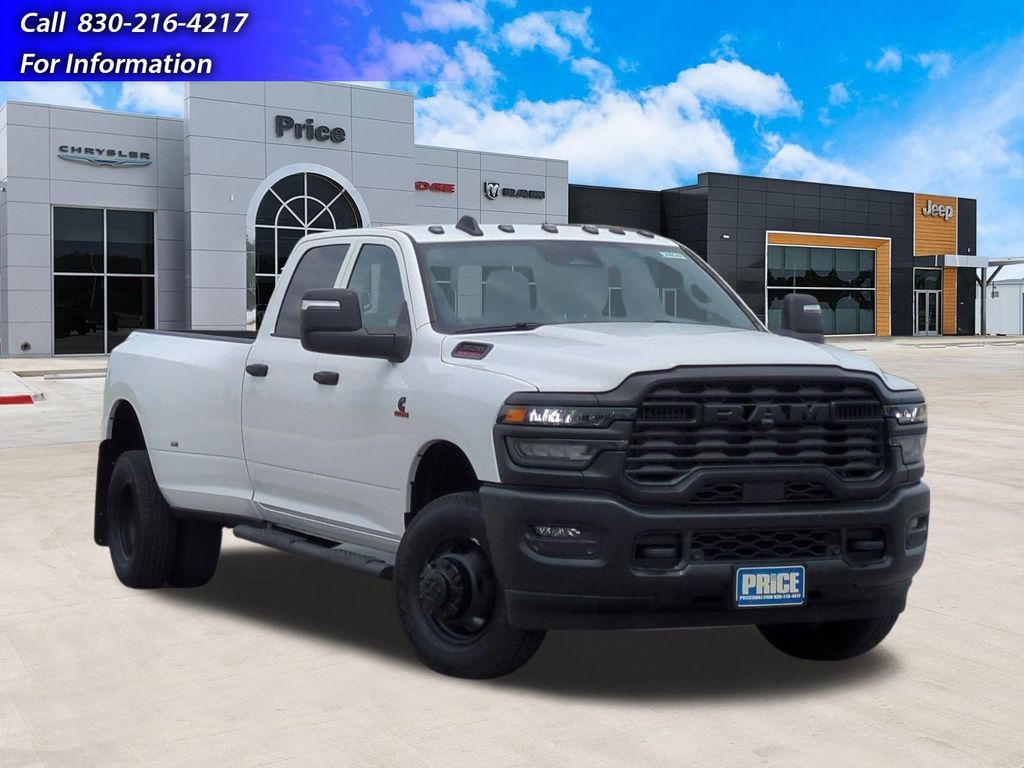 2026 Ram 3500 TRADESMAN CREW CAB 4X4 8' BOX Pickup
