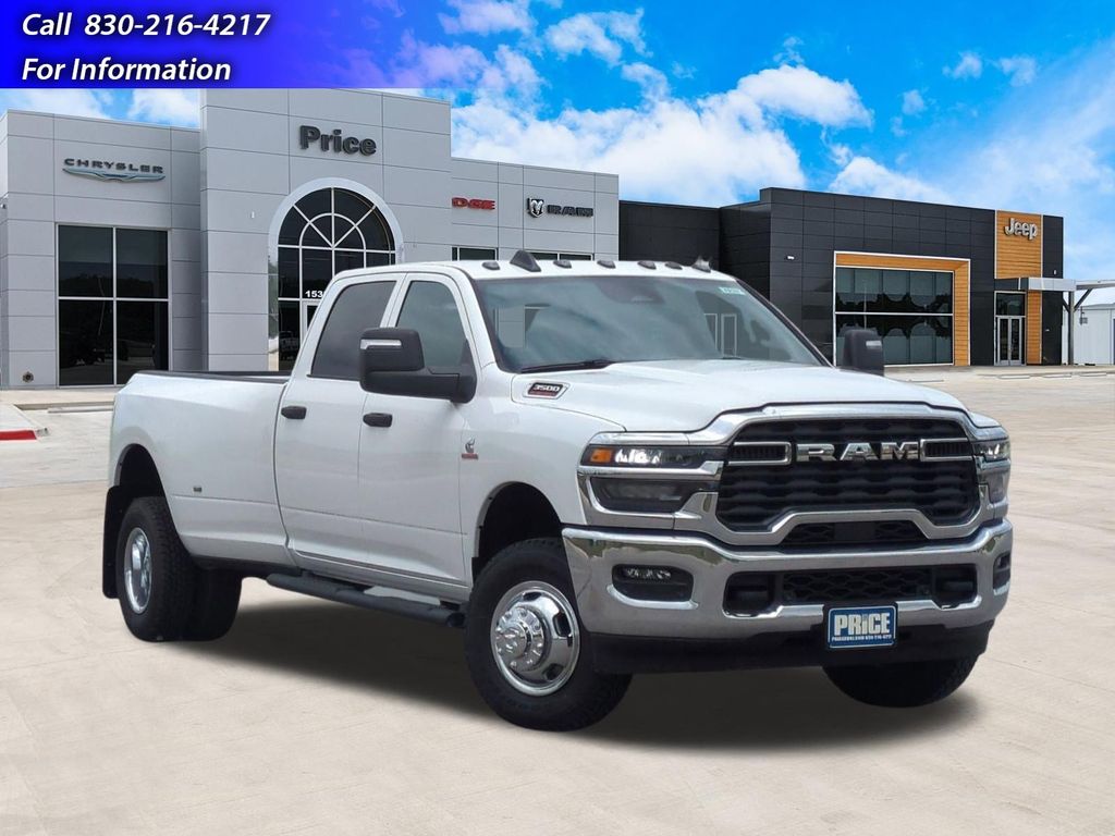 2026 Ram 3500 TRADESMAN CREW CAB 4X4 8' BOX Pickup