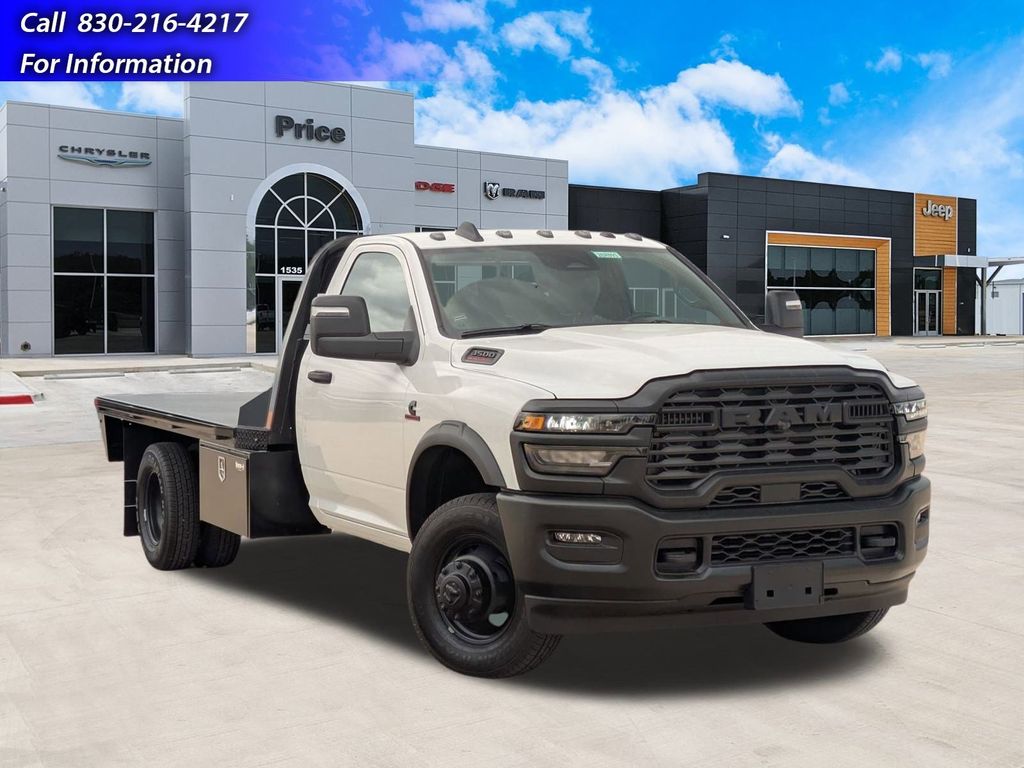 2026 Ram 3500 Chassis Cab TRADESMAN  REGULAR  4X4 84' CA Pickup