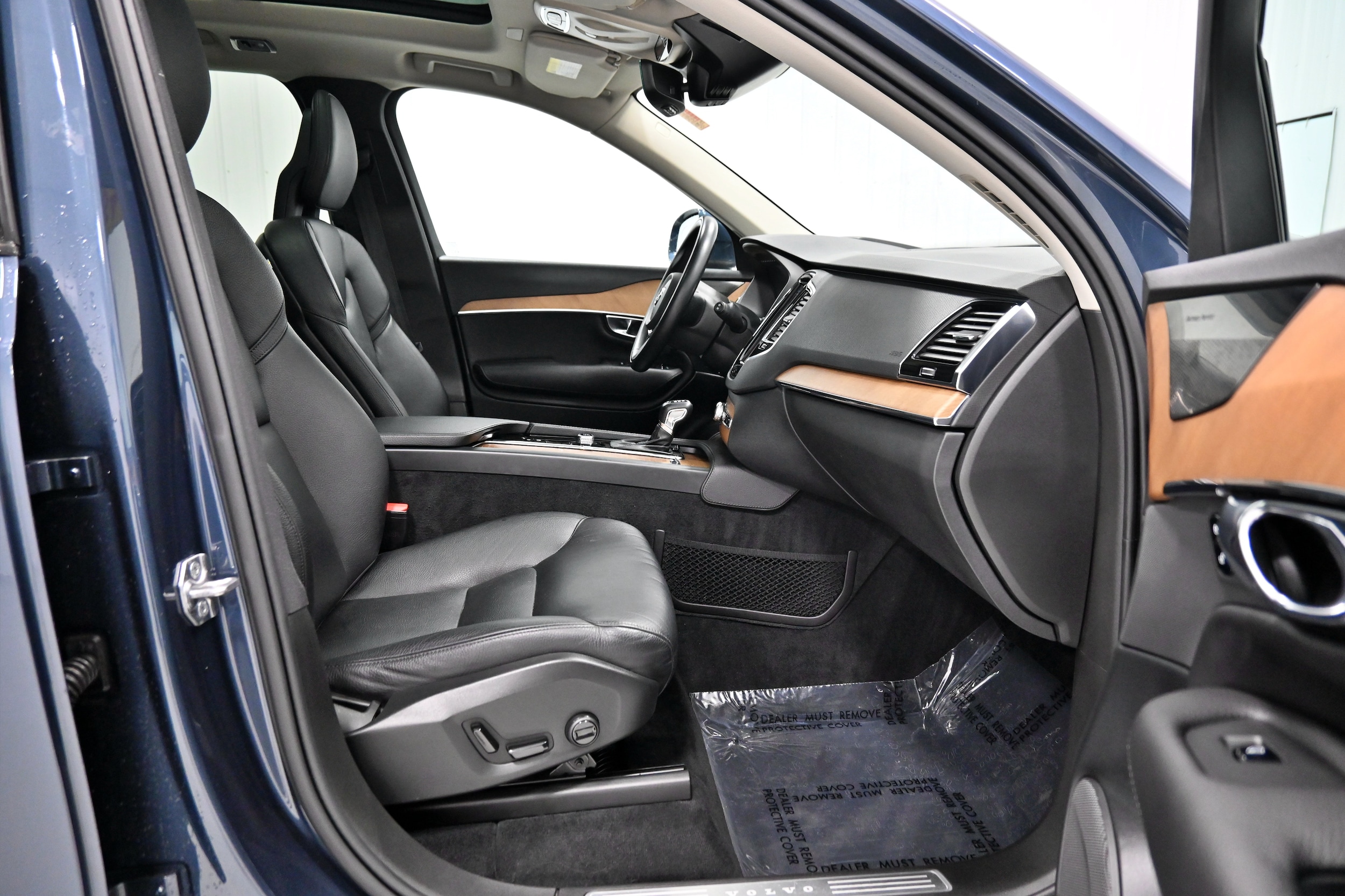2021 Volvo XC90 Momentum - Photo 27