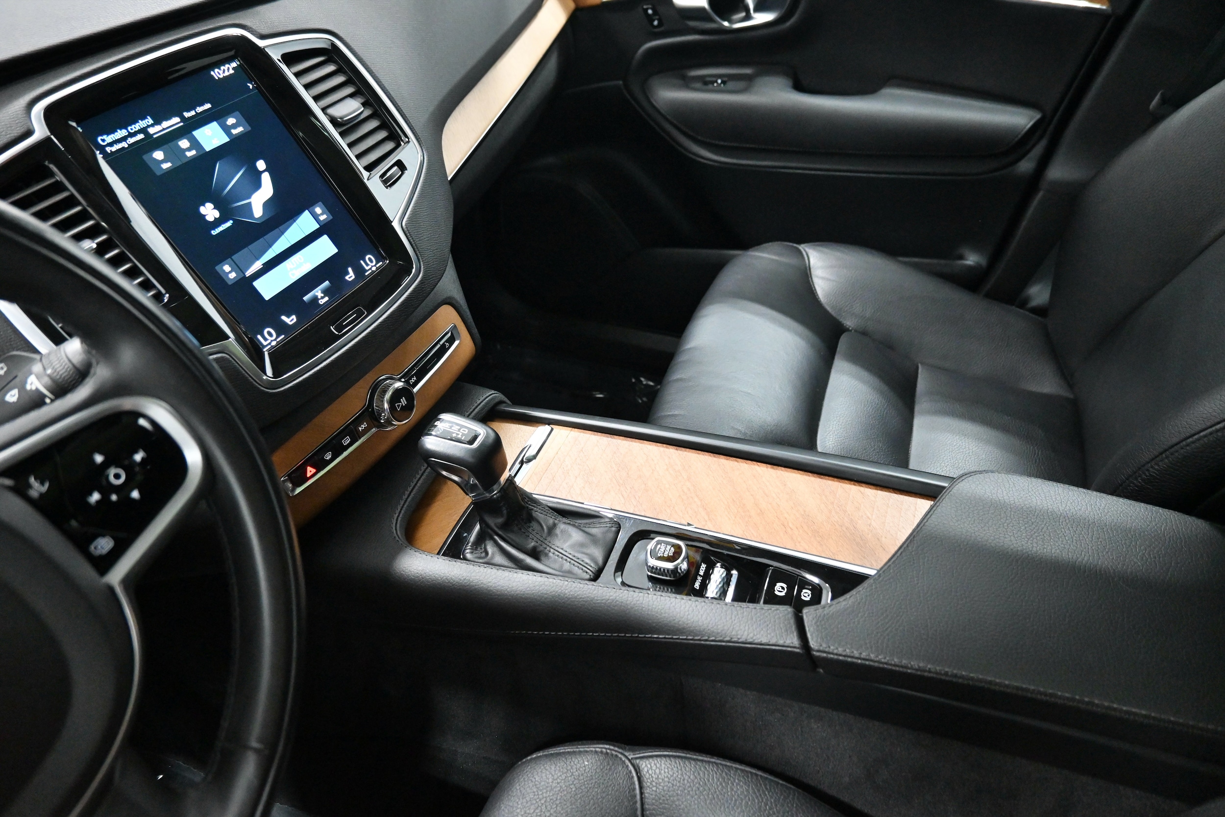 2021 Volvo XC90 Momentum - Photo 19