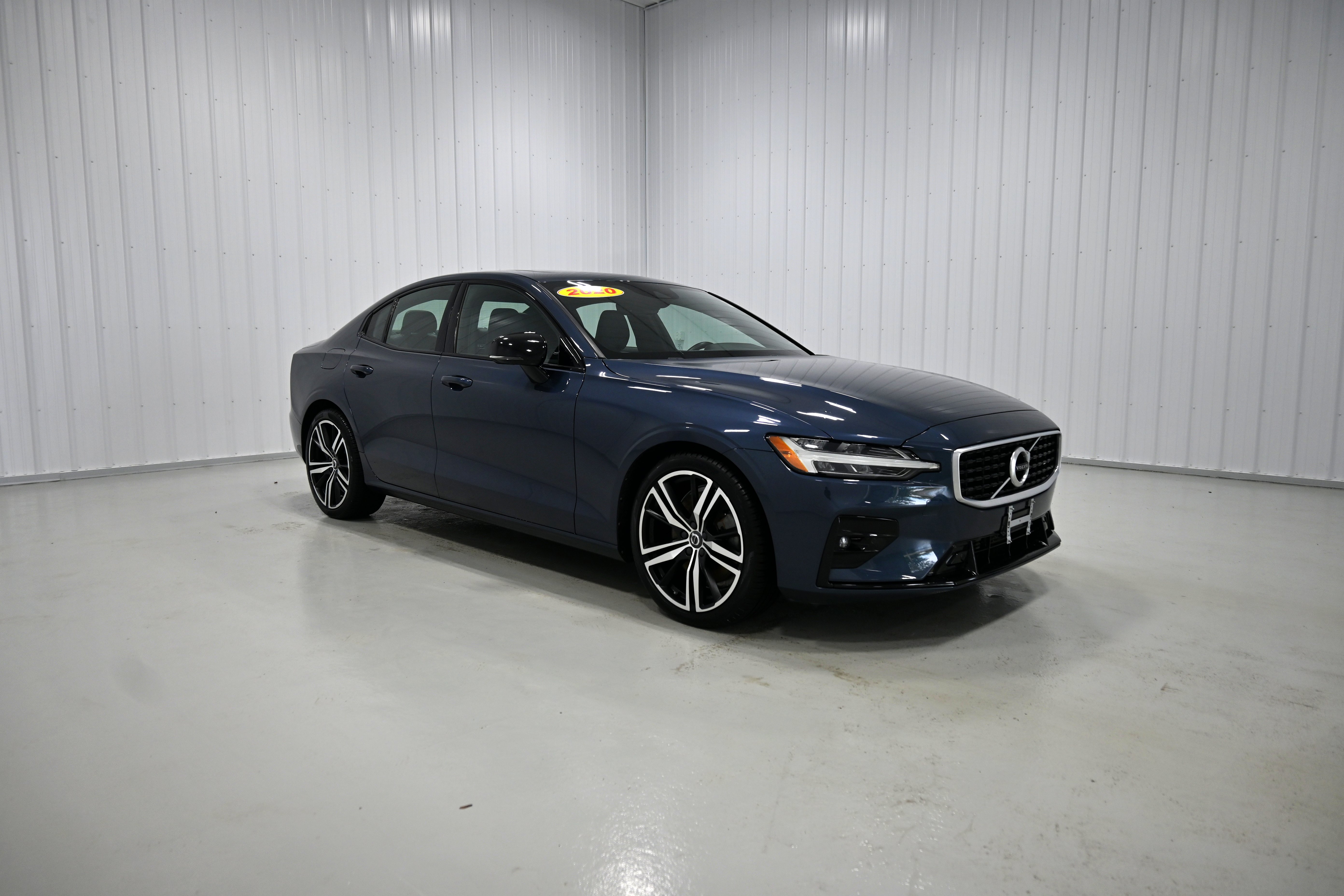 Used 2020 Volvo S60 T6 R-Design Sedan